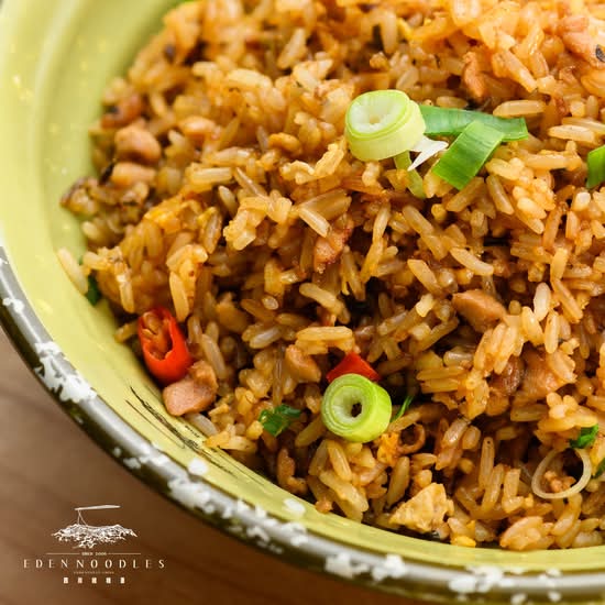 H11 鸡米芽菜炒饭 fried rice with chicken mince